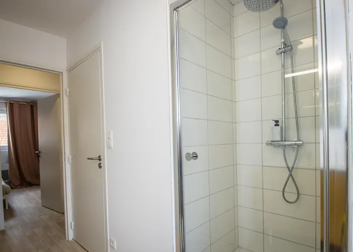 Holidays 2 Apartment